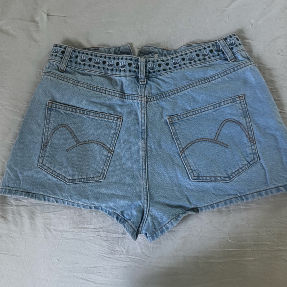 Farm Rio Embroidered Light Blue Denim Shorts Floral Accent - Picture 10 of 12